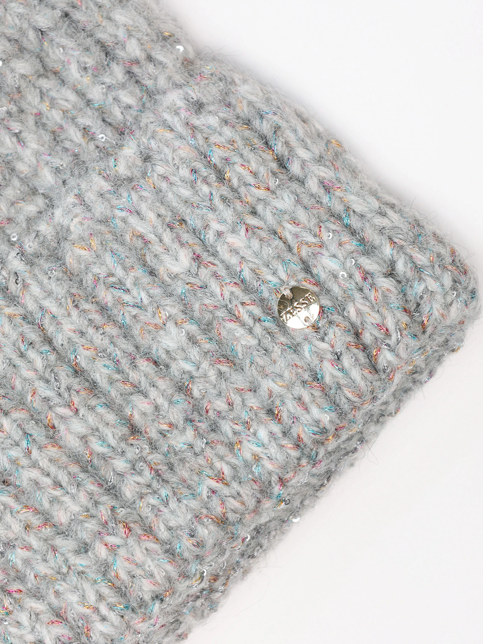 Шапка-бини с люрексом и мелкими пайетками с отворотом в ассортименте